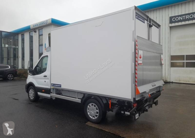 Véhicule utilitaire Ford