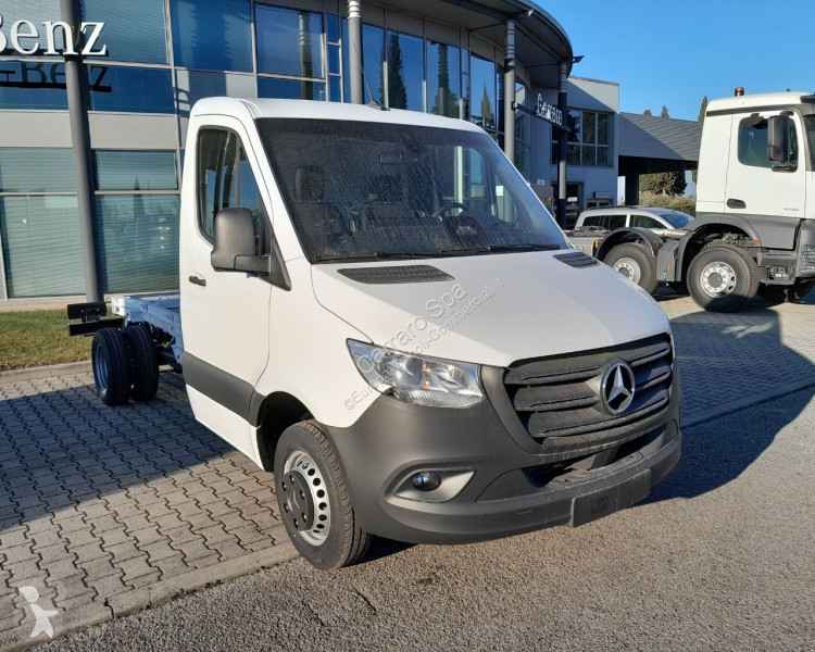 Véhicule utilitaire Mercedes Telaio Traz. Post