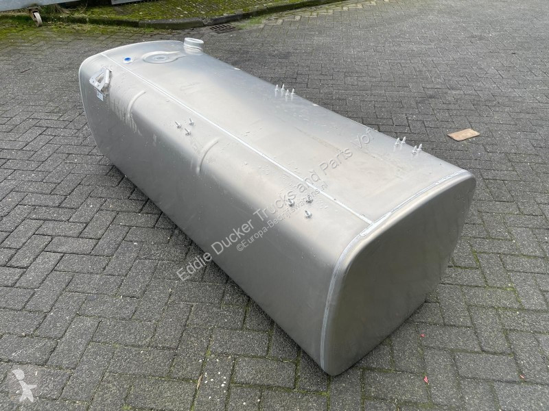 Varevogn DAF 2311217 BRANDSTOFTANK 675 LITER...