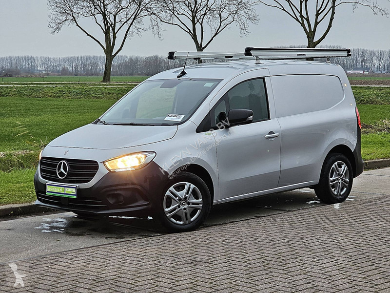 Véhicule utilitaire Mercedes 110 CDI L1 PRO...