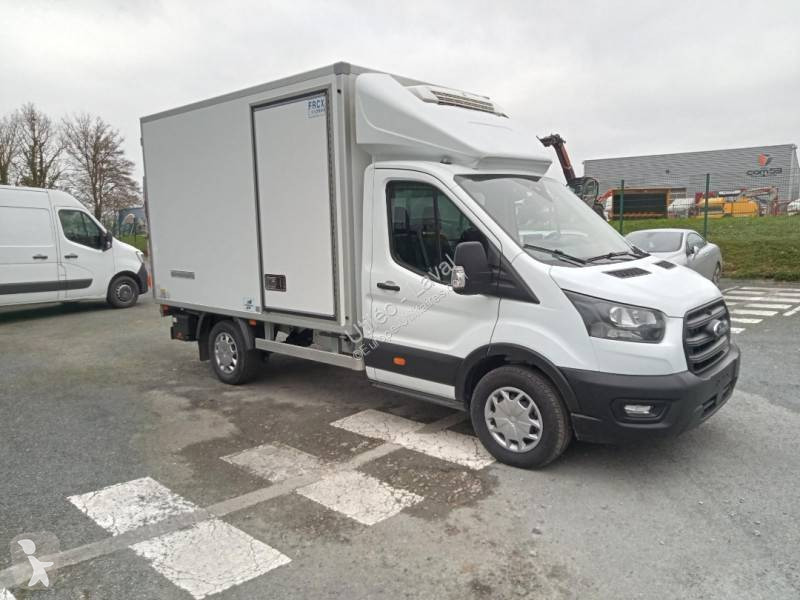 Véhicule utilitaire Ford