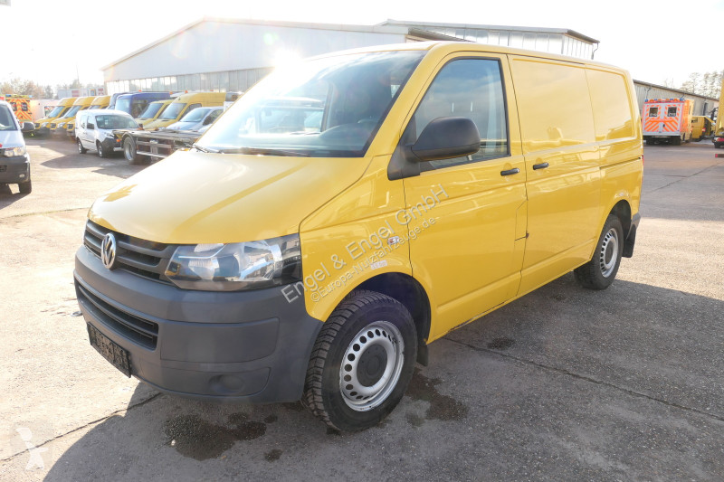 Véhicule utilitaire Volkswagen T5 Transporter...