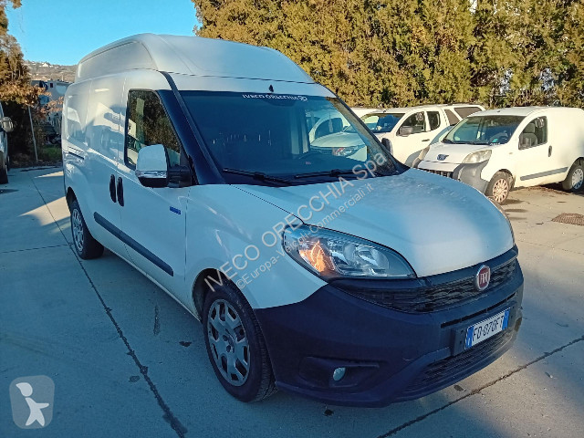Autoutilitară Fiat DOBLO