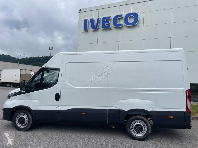 Véhicule utilitaire Iveco 35S Fg 35S14 V12 -...