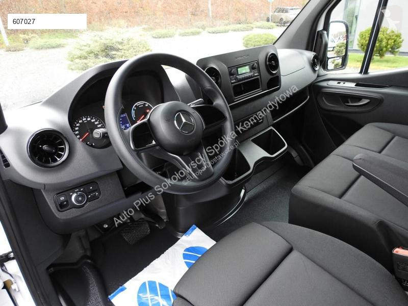 Véhicule utilitaire Mercedes ESPRINTER NOWY...
