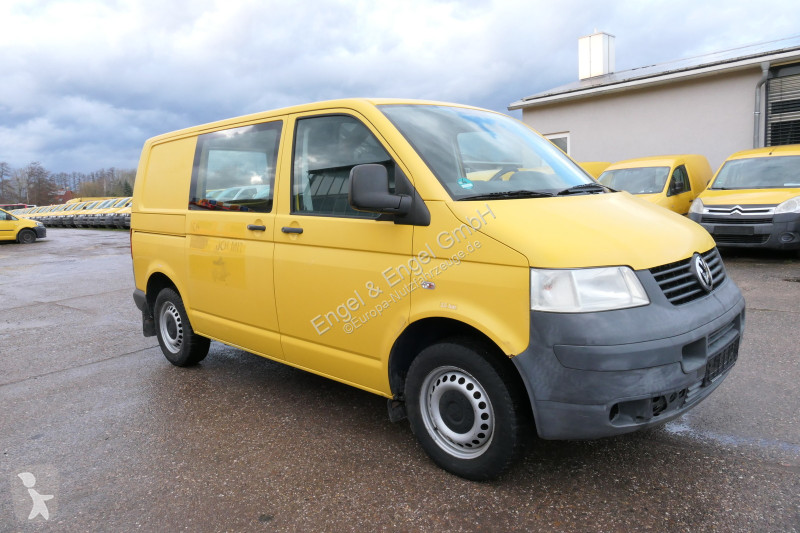 Véhicule utilitaire Volkswagen T5 Transporter...