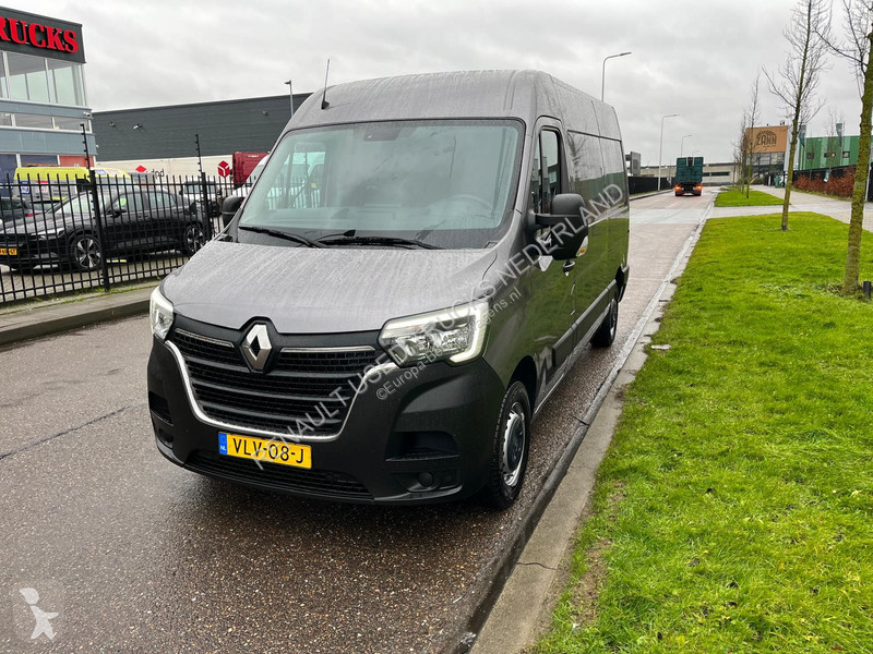 Véhicule utilitaire Renault 150.35 L2 H2 2.3...