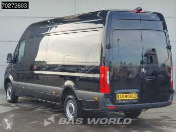Fourgon utilitaire Mercedes