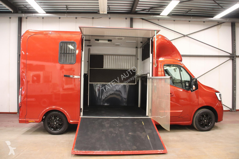 Bedrijfswagen Renault Sodiak Paardenwagen...