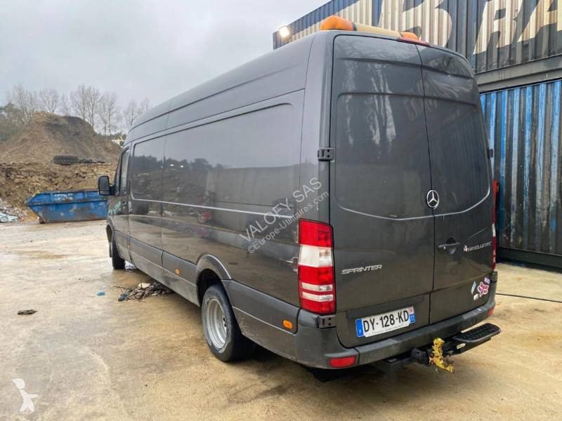 Véhicule utilitaire Mercedes