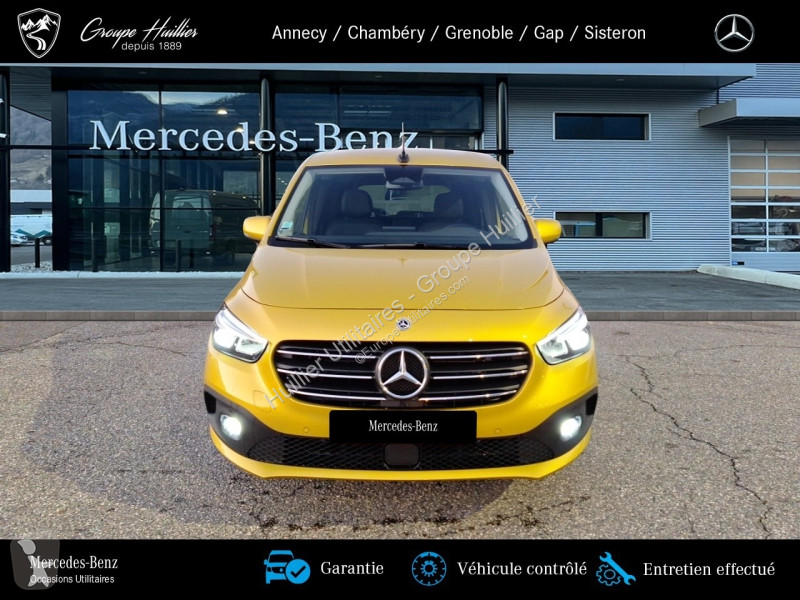 Véhicule utilitaire Mercedes 180 d Progressive...