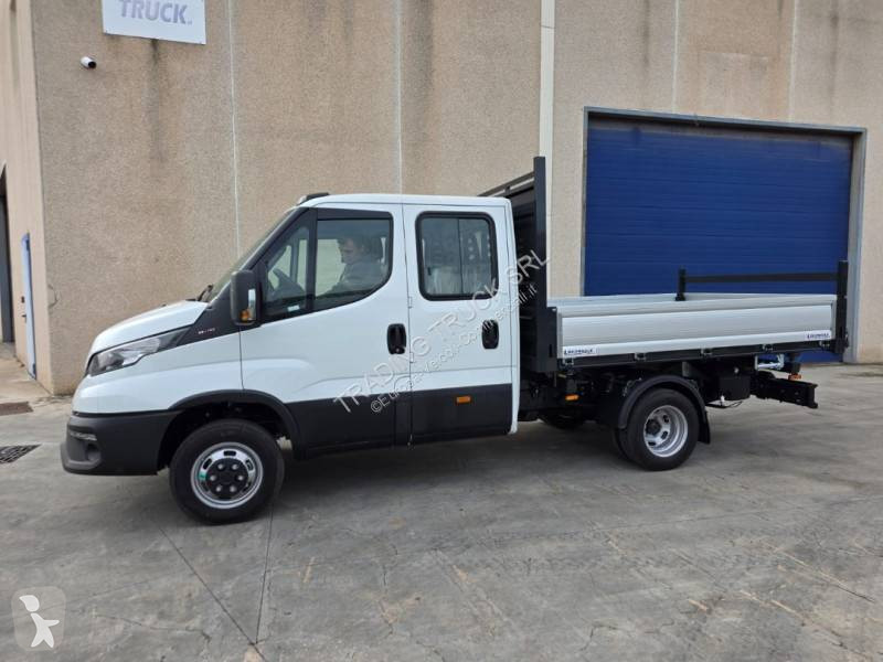 عربة نفعية Iveco