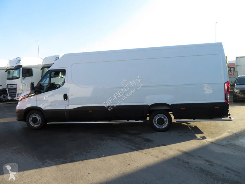 Veículo utilitário Iveco 35 S 14 A8