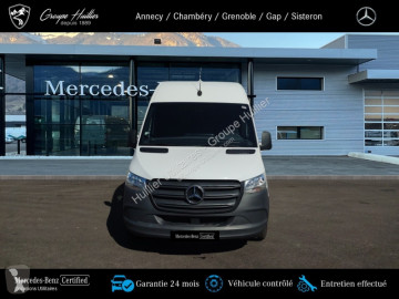 Furgón largo Mercedes