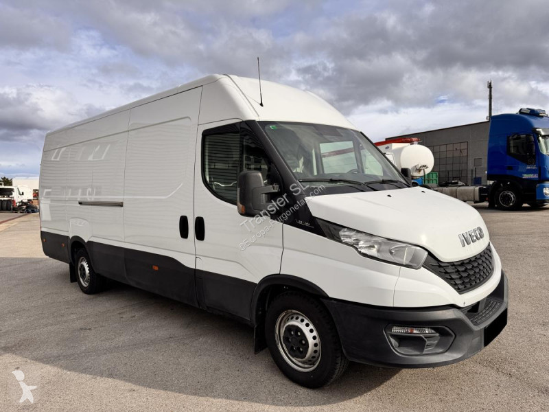 Furgoneta Iveco 35-S-16