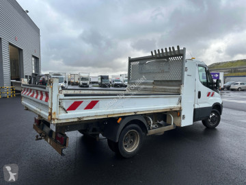 Utilitaire benne Iveco