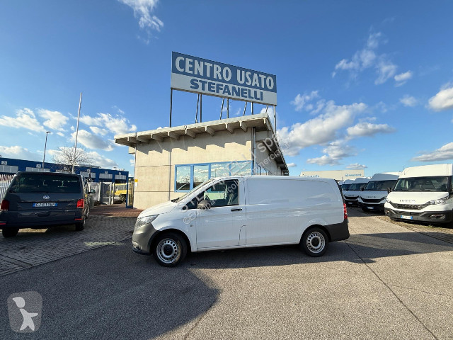 Véhicule utilitaire Mercedes VITO 119 CDI LONG