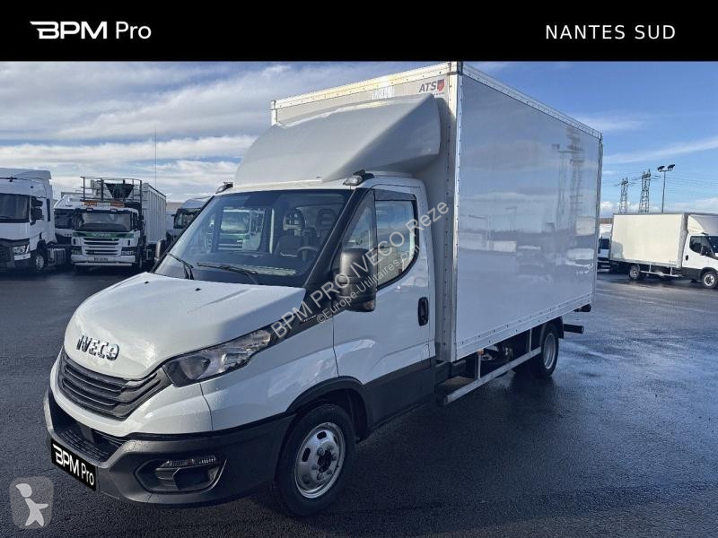 Véhicule utilitaire Iveco CCb 35C16H3.0...