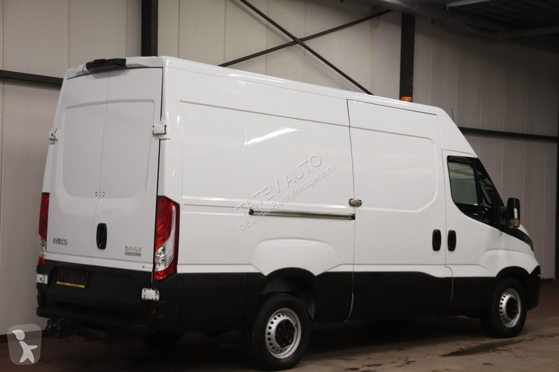 Bedrijfswagen Iveco 35S14V 2.3 FINANCIAL LEASE...