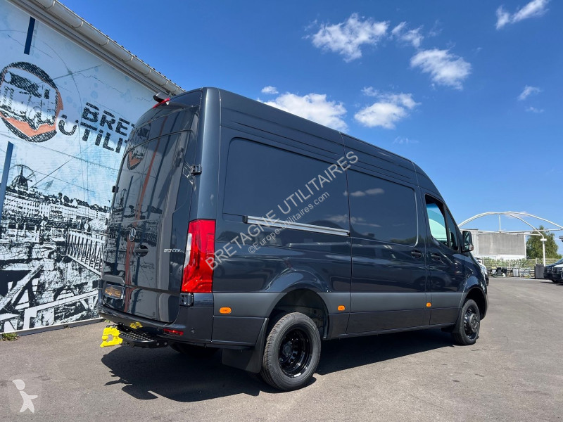 Véhicule utilitaire Mercedes SPRINTER 519 CDI...