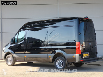Fourgon utilitaire Mercedes