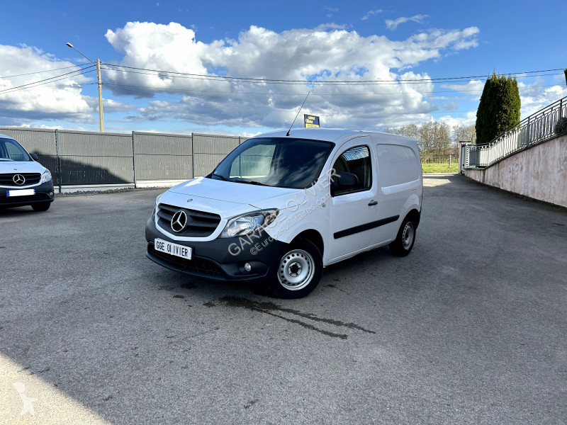 Véhicule utilitaire Mercedes Long 109 1.5 CDI...