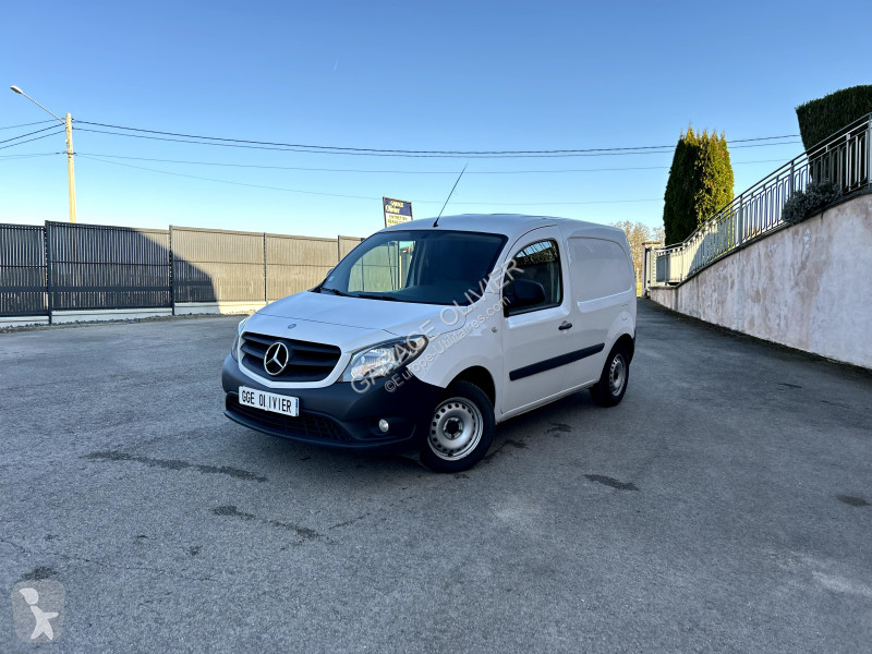 Véhicule utilitaire Mercedes Long 109 1.5 CDI...