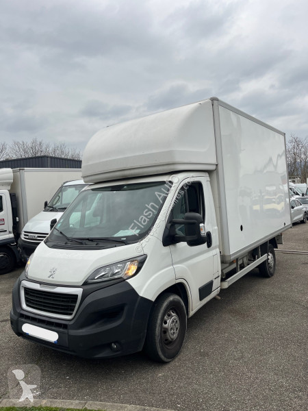 Véhicule utilitaire Peugeot BOXER CAISSE 20M3...