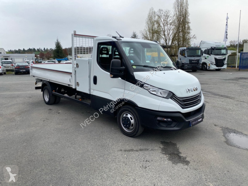 Veículo utilitário Iveco 35C16 empattement 4100