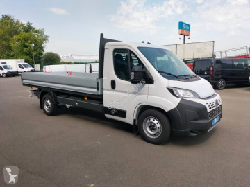 Utilitaire plateau ridelles Fiat