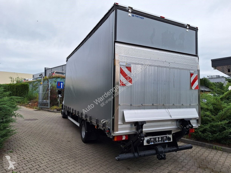 عربة نفعية Iveco 70c18