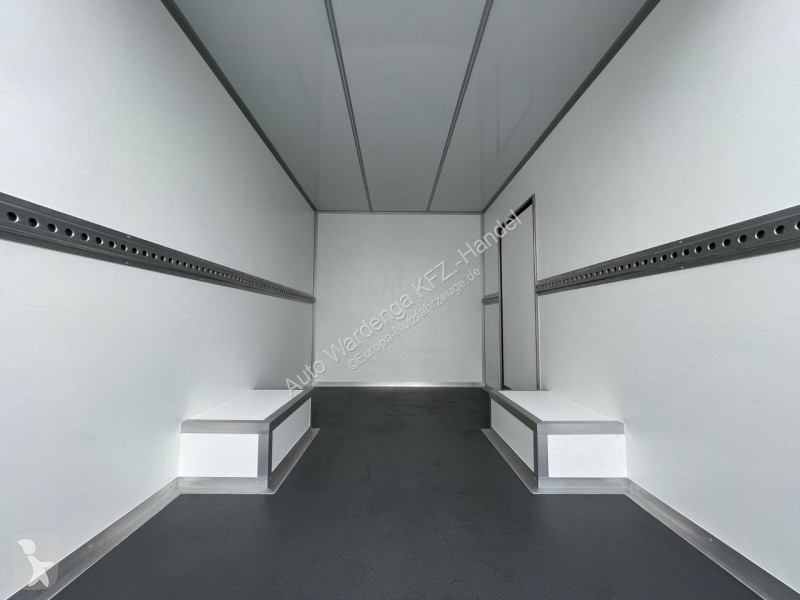 Furgoneta Renault Isolierte Koffer Platform