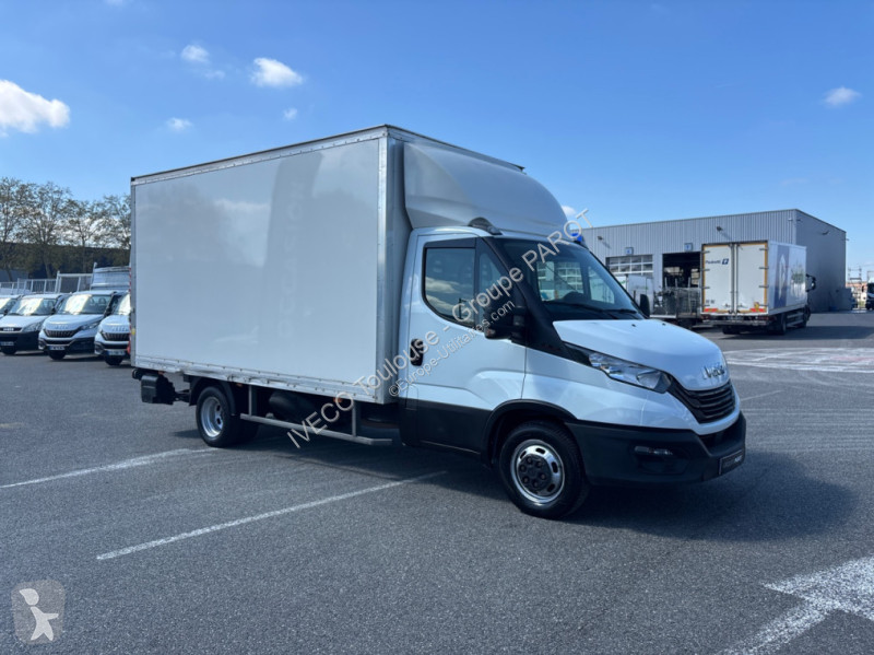 Véhicule utilitaire Iveco 35C16H3.0 empattement...