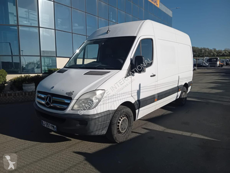 Véhicule utilitaire Mercedes 218 CDI