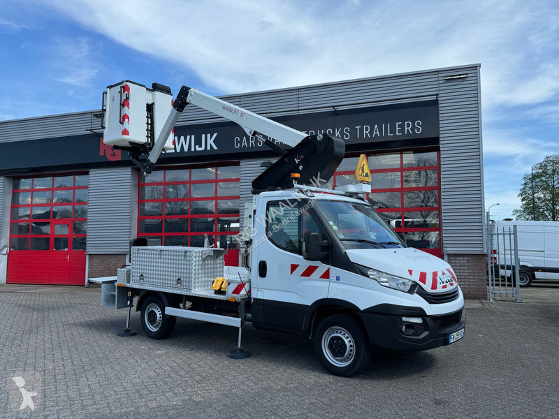 Véhicule utilitaire Iveco 35S14 2 Person, Km...