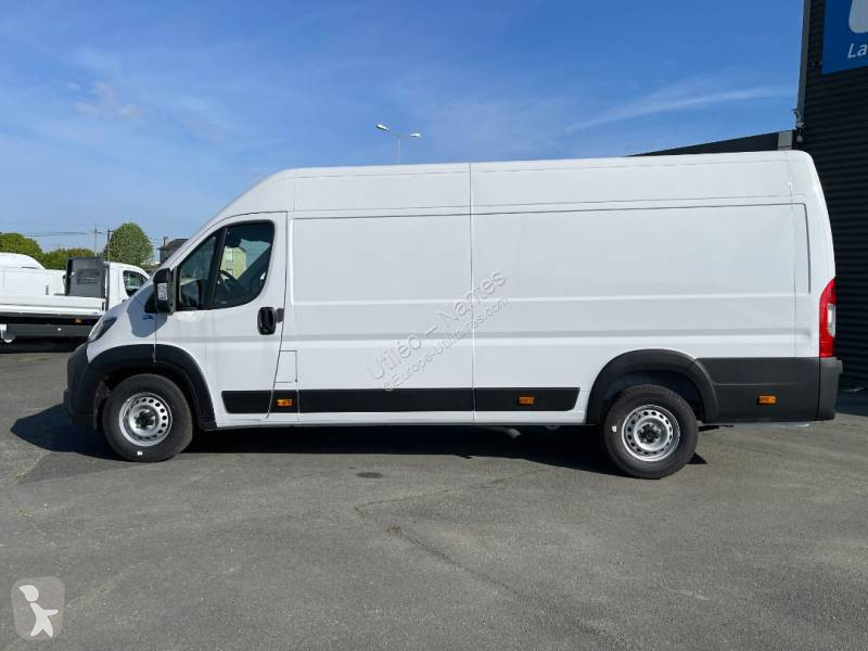 Véhicule utilitaire Peugeot