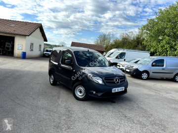Furgoneta Mercedes