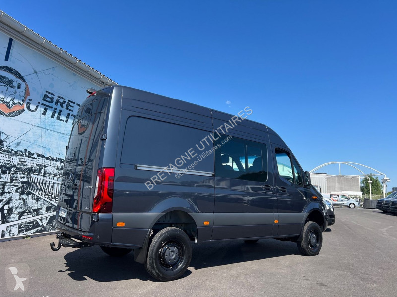 Véhicule utilitaire Mercedes SPRINTER FG 4X4...