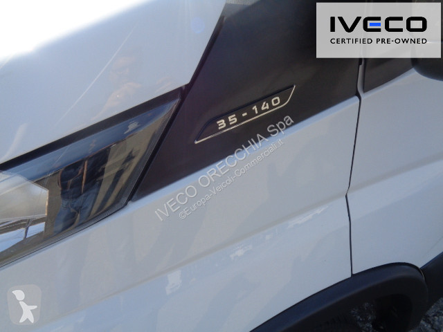 Véhicule utilitaire Iveco DAILY 35C14 - 3750