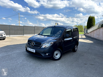 Furgoneta Mercedes