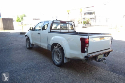 Coche Isuzu