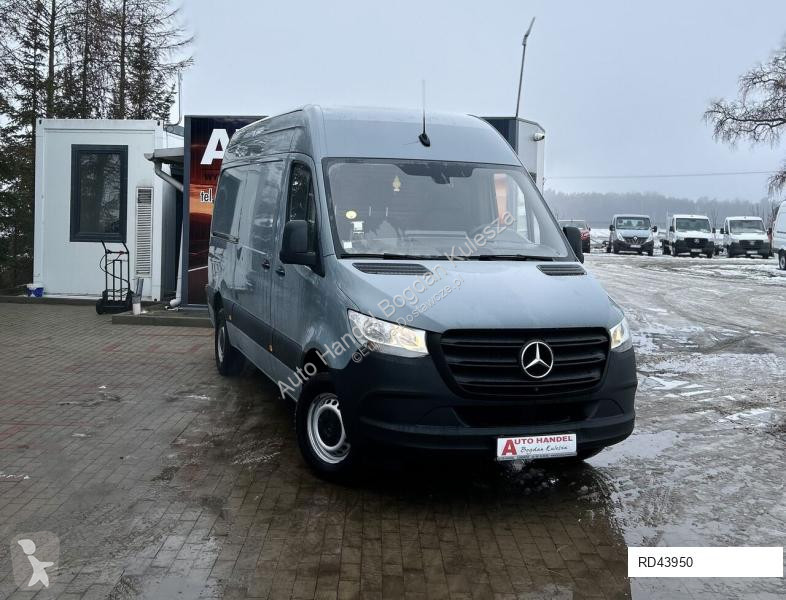 Autoutilitară Mercedes