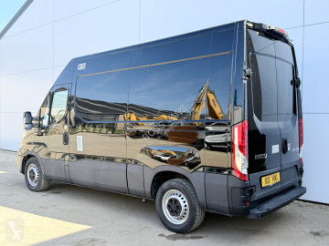 Caja cerrada Iveco