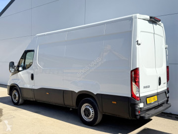 Caja cerrada Iveco