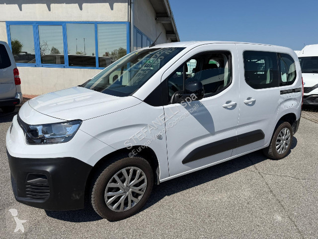 Autoutilitară Fiat Doblo Combi N1 1.5 bluehdi...