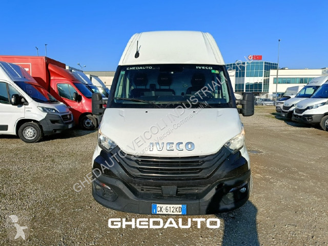 Autoutilitară Iveco Daily V 35.14 2022 - Daily...