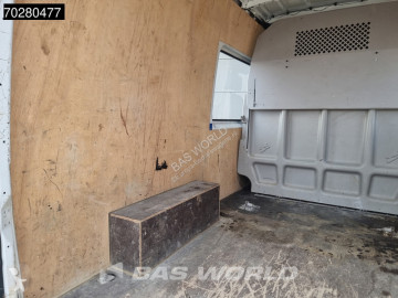 Fourgon utilitaire Mercedes