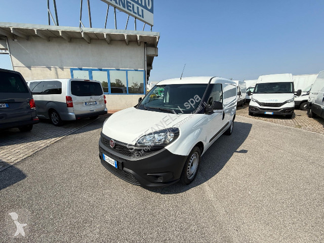 Véhicule utilitaire Fiat Doblo Cargo Maxi 1.6...