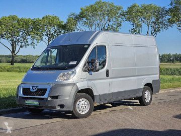 Caja cerrada Peugeot