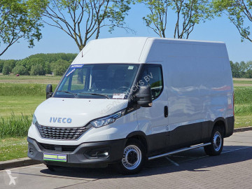 Caja cerrada Iveco